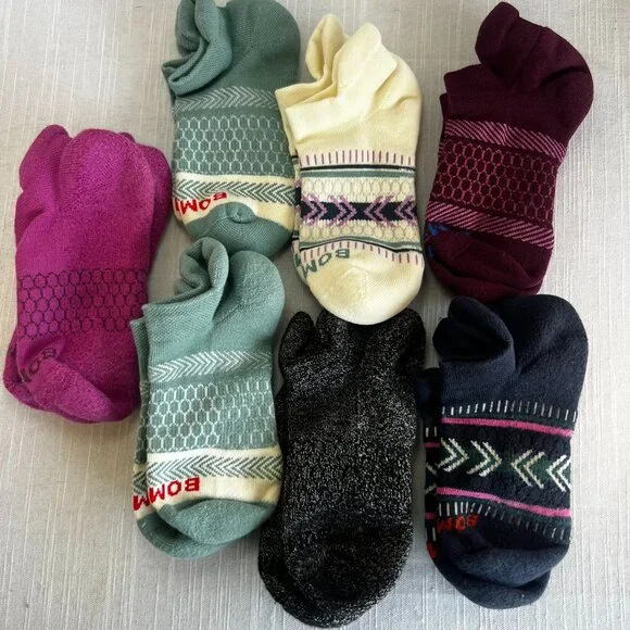 Women's Bombas Ankle Socks - 7 pairs, Size Small - Picture 1 of 8